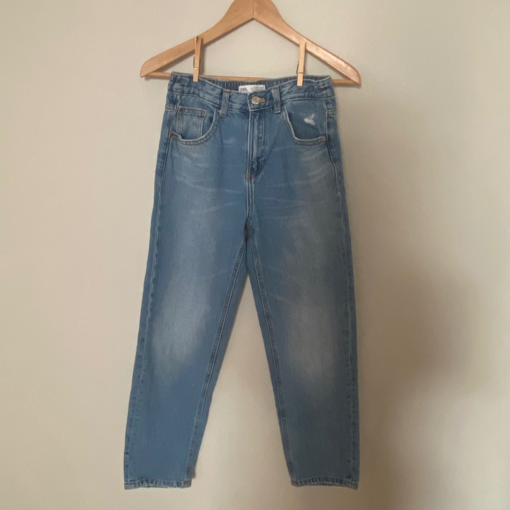 Zara Girls 13-14 (Woman’s XS) The Mom Fit Light Blue Jeans